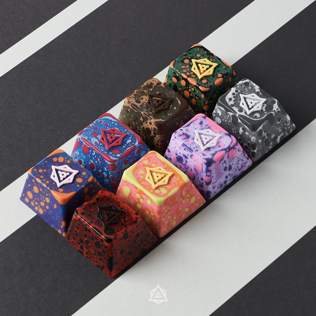 Chronos R4 Master of Disguise – Logo Cap – MSCHF – Archetype
